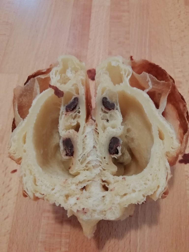 L'intérieur d'un pain au chocolat de chez Ferrazzi